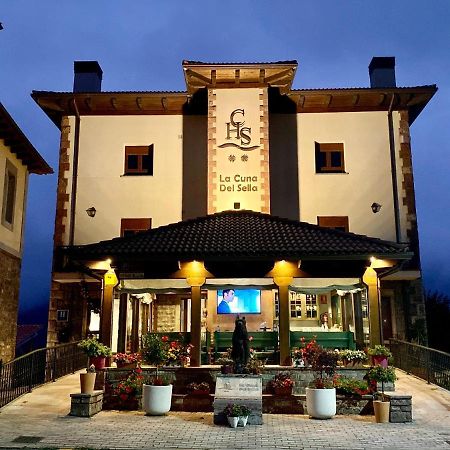 Hotel La Cuna Del Sella Oseja de Sajambre Extérieur photo