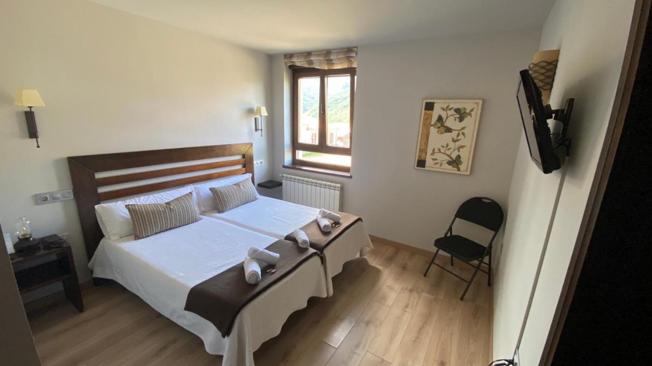 Hotel La Cuna Del Sella Oseja de Sajambre Extérieur photo