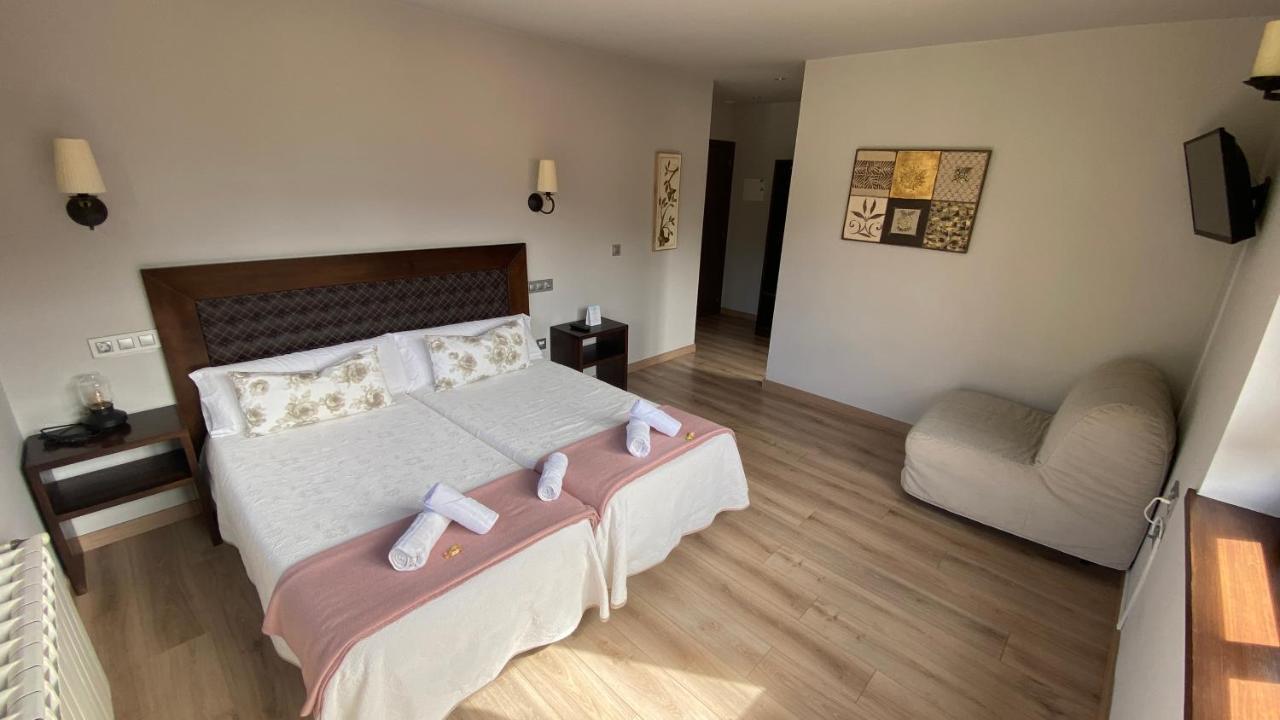 Hotel La Cuna Del Sella Oseja de Sajambre Extérieur photo