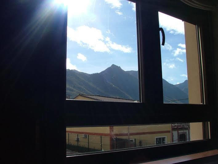 Hotel La Cuna Del Sella Oseja de Sajambre Extérieur photo