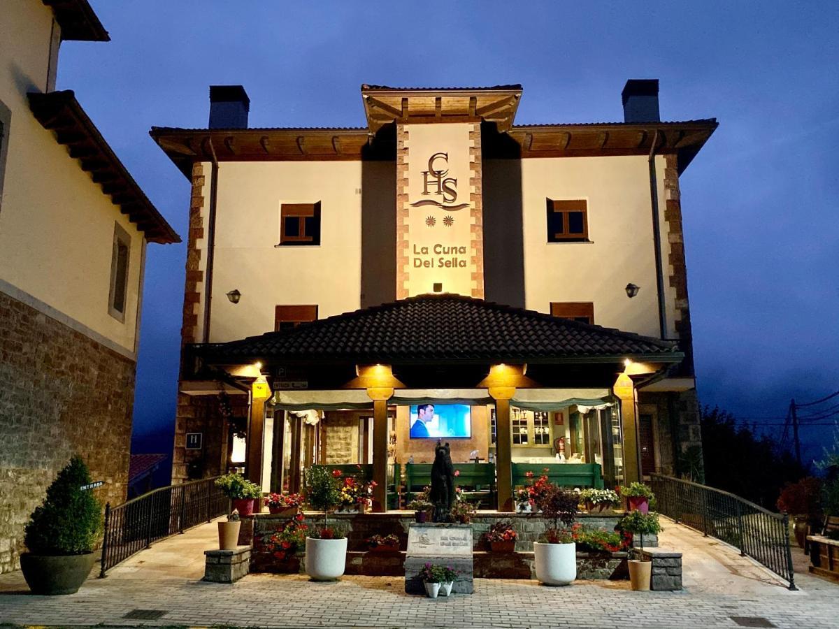 Hotel La Cuna Del Sella Oseja de Sajambre Extérieur photo