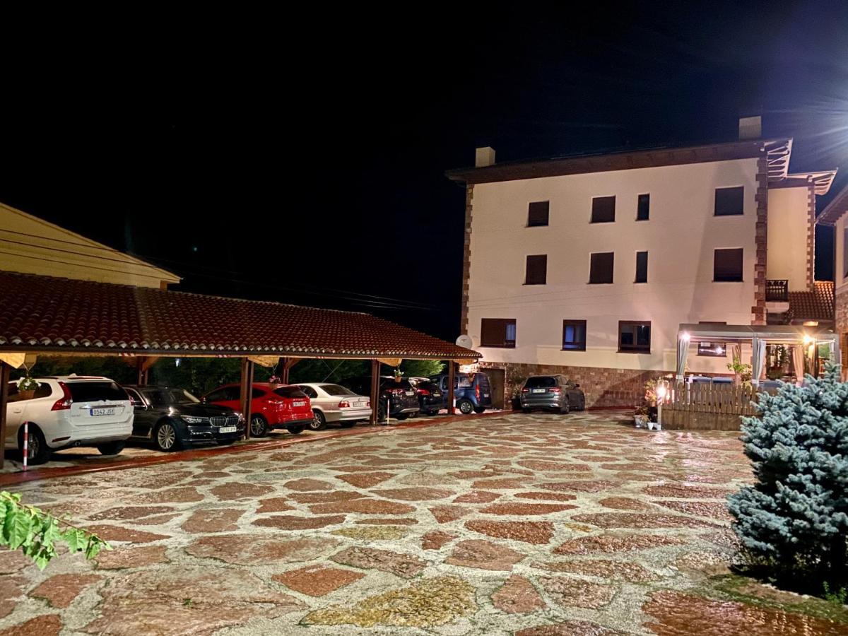 Hotel La Cuna Del Sella Oseja de Sajambre Extérieur photo