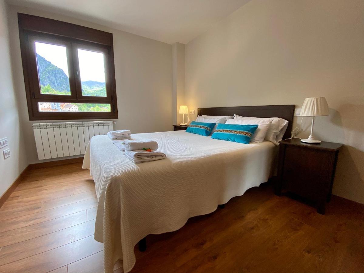 Hotel La Cuna Del Sella Oseja de Sajambre Extérieur photo