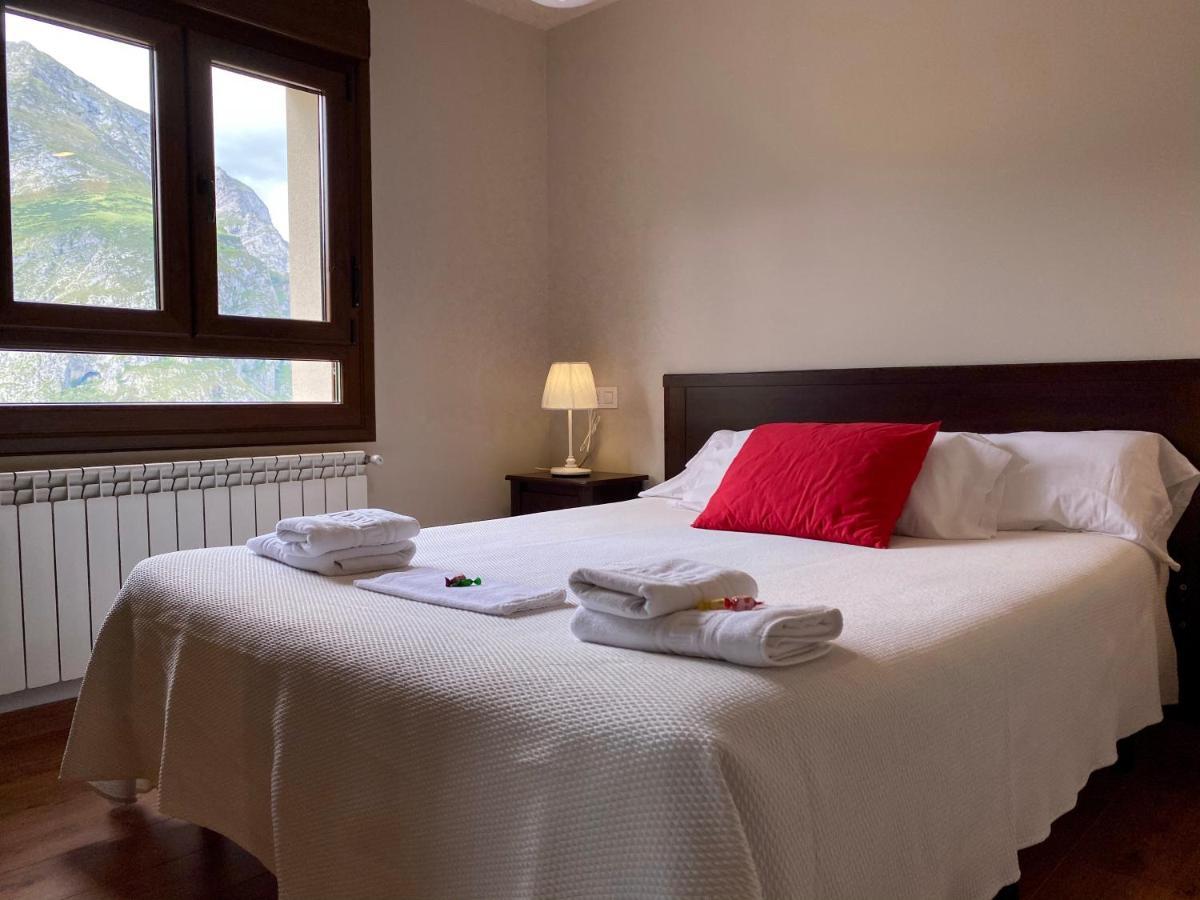 Hotel La Cuna Del Sella Oseja de Sajambre Extérieur photo